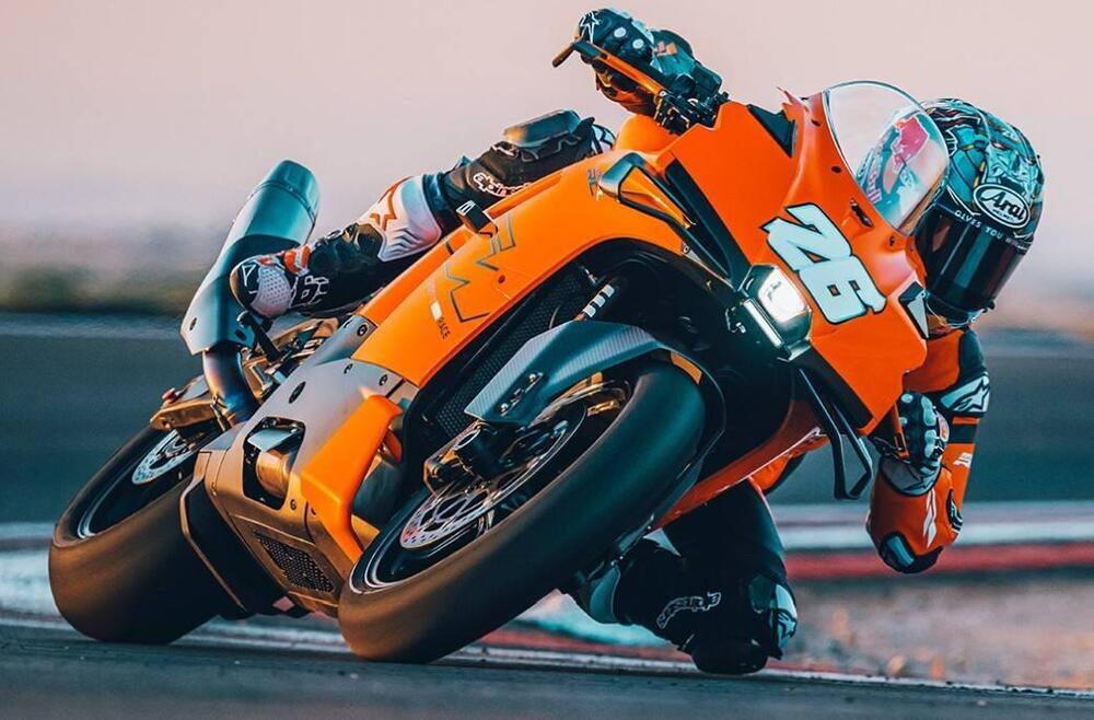 KTM 990 RC R (2026) (3)