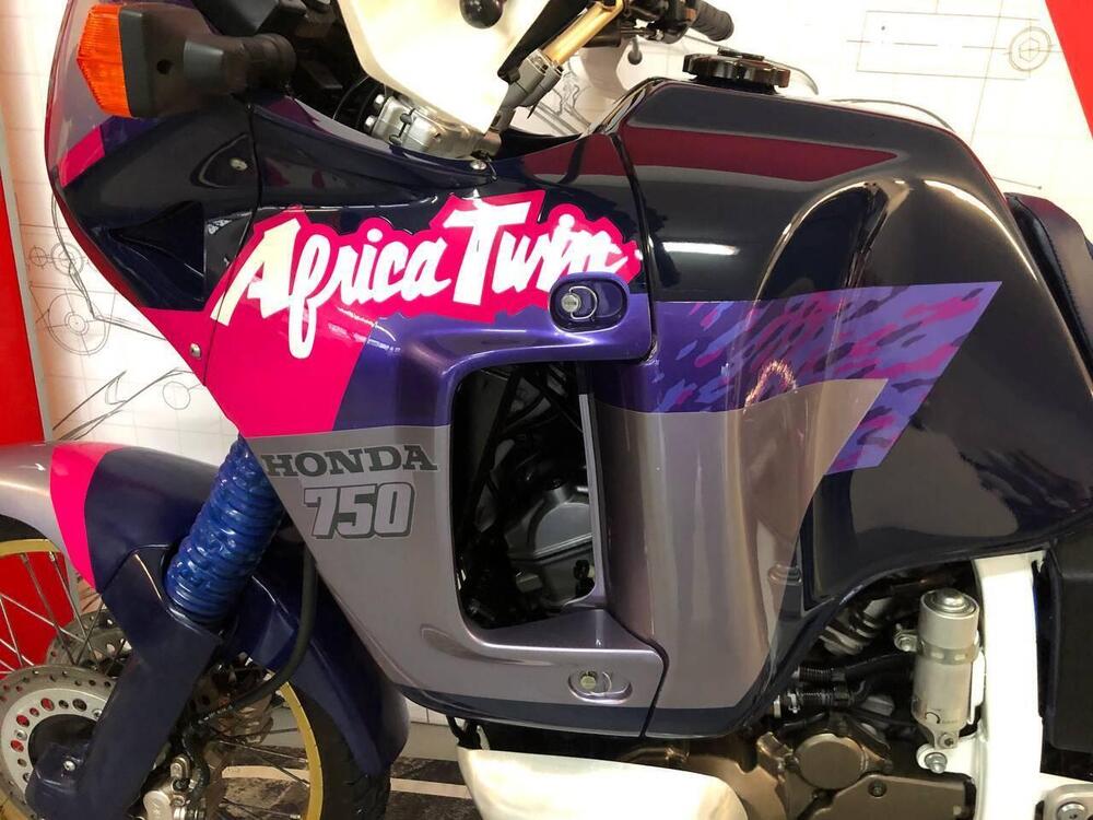Honda Africa Twin XRV 750 (1992) (4)