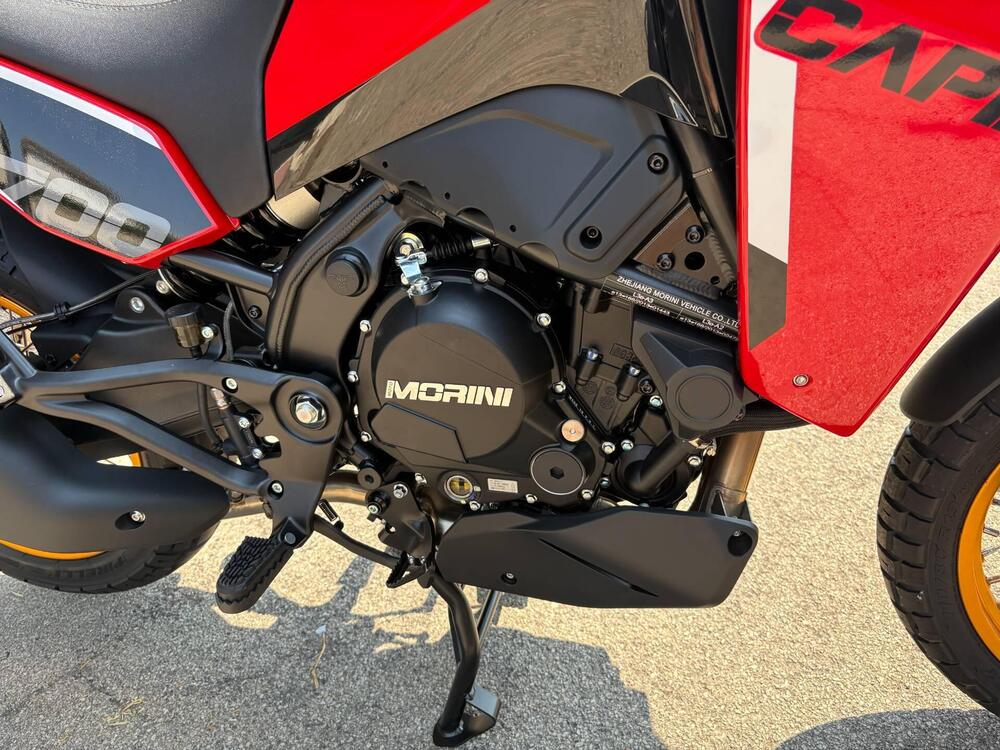 Moto Morini X-Cape 700 Gold Edition (2025) (4)