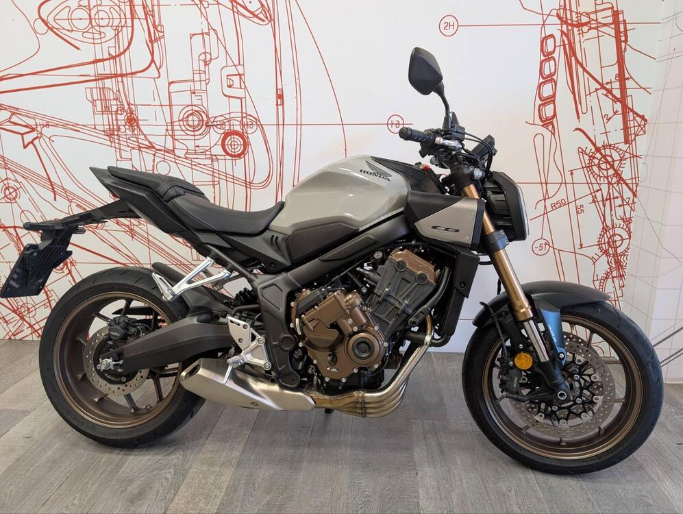 Honda CB 650 R E-Clutch (2024 - 25)