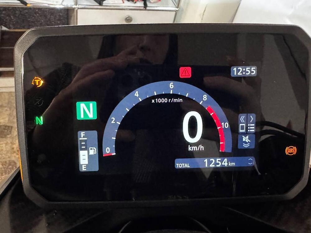 Honda CB 500 Hornet (2024 - 25) (4)