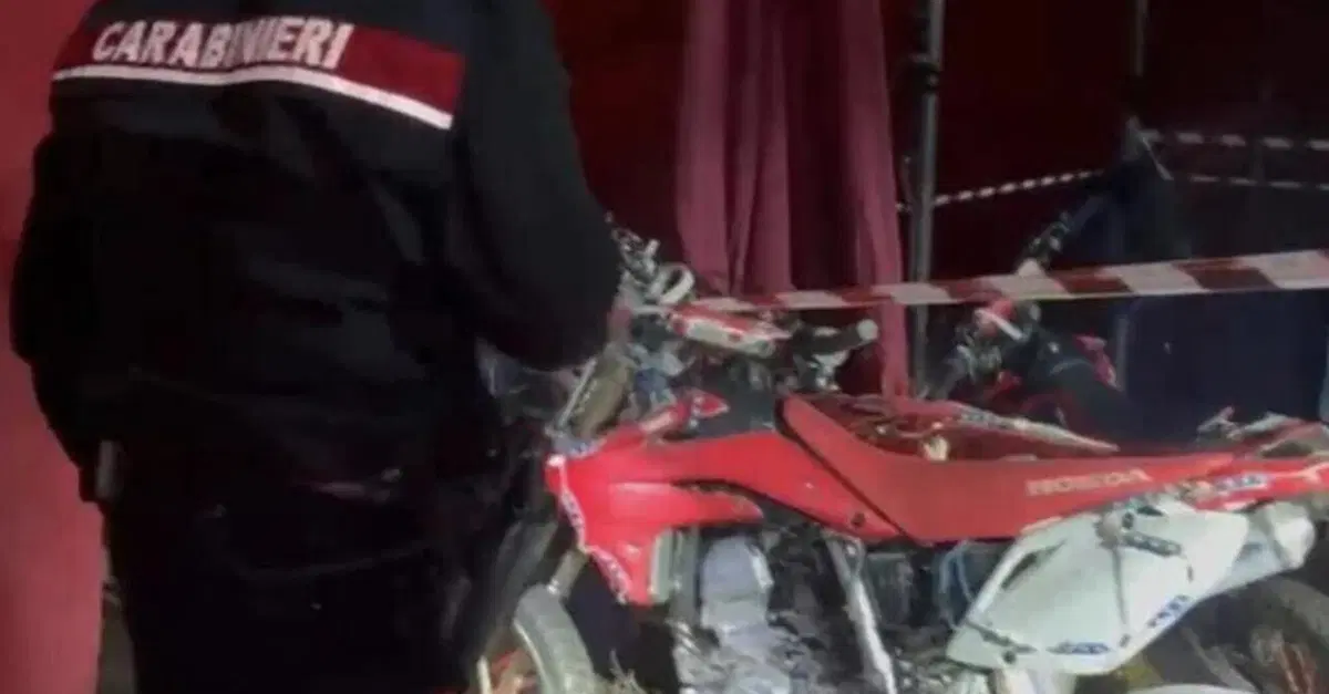 Napoli, scontro tra moto al circo: morto uno stuntman