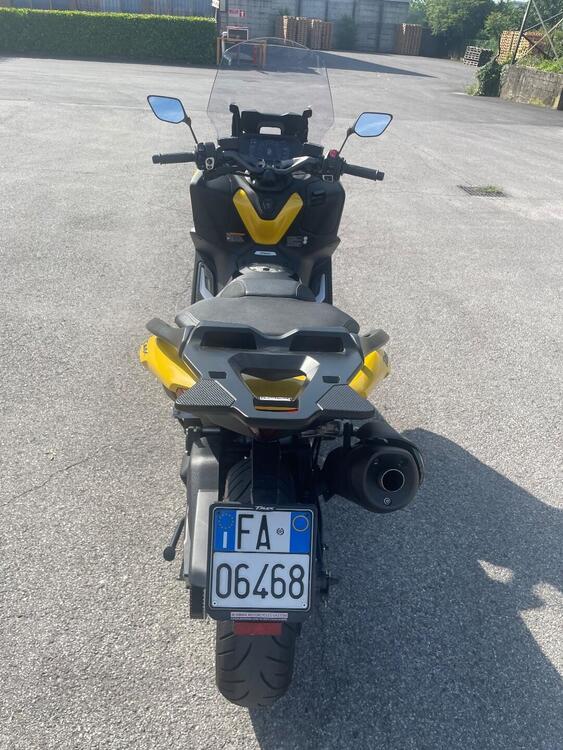 Yamaha T-Max 560 (2022 - 24) (4)