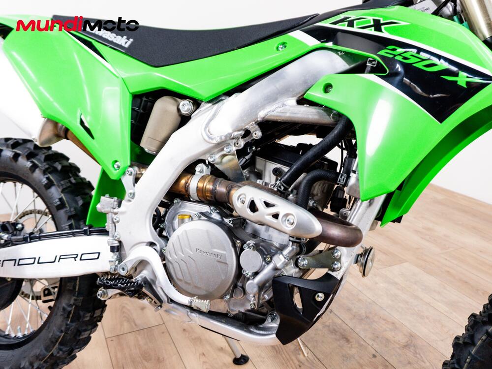 Kawasaki KXE 250 (2000 - 02) (4)