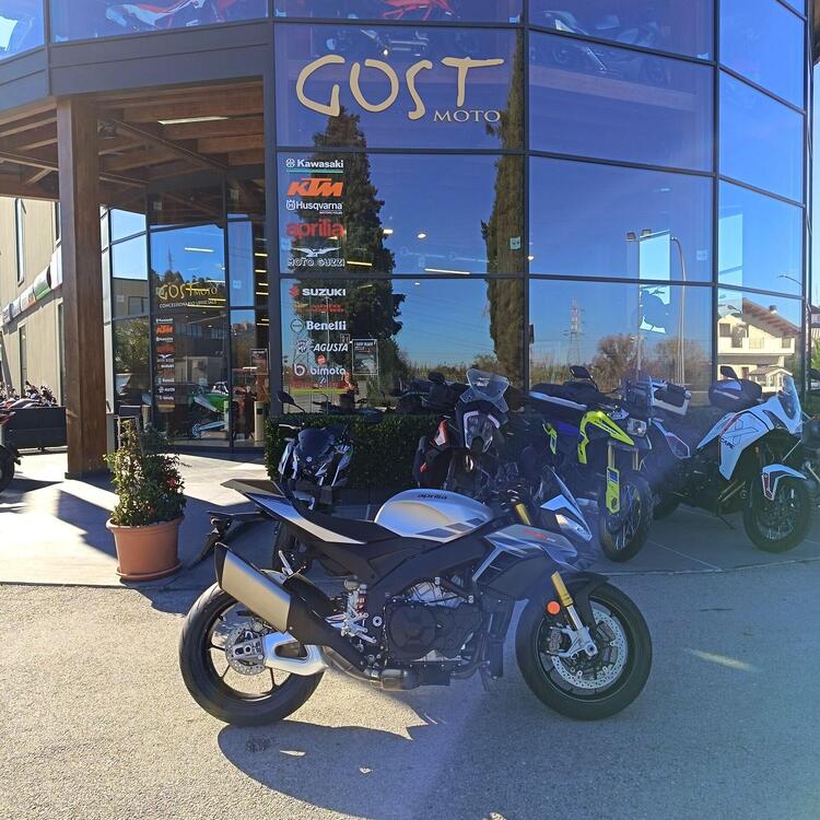 Aprilia Tuono V4 (2025)