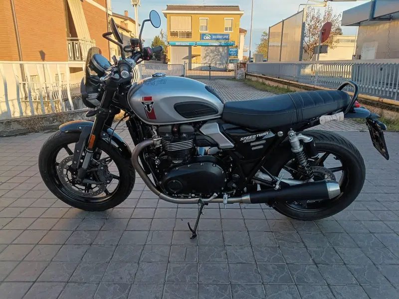 Triumph Speed Twin 900 (2025 - 26) (2)