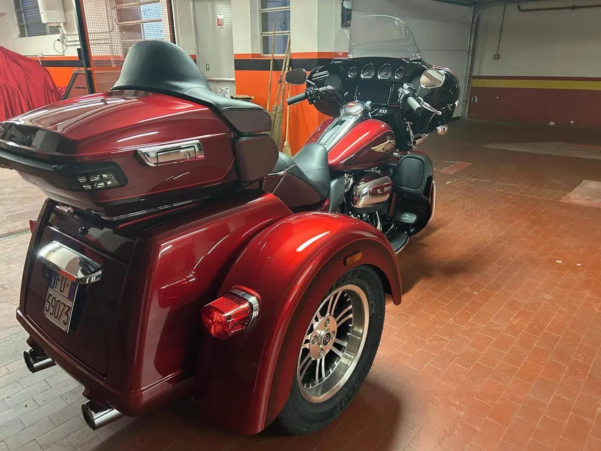 Harley-Davidson Tri Glide Ultra Anniversary (2023) (6)