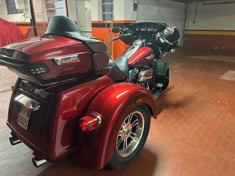 Harley-Davidson Tri Glide Ultra Anniversary (2023) (6)