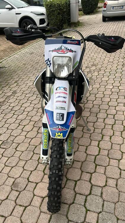 Husqvarna TE 250i (2018) (2)