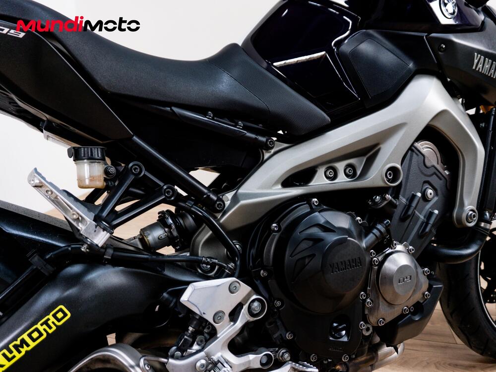 Yamaha MT-09 (2013 - 15) (4)