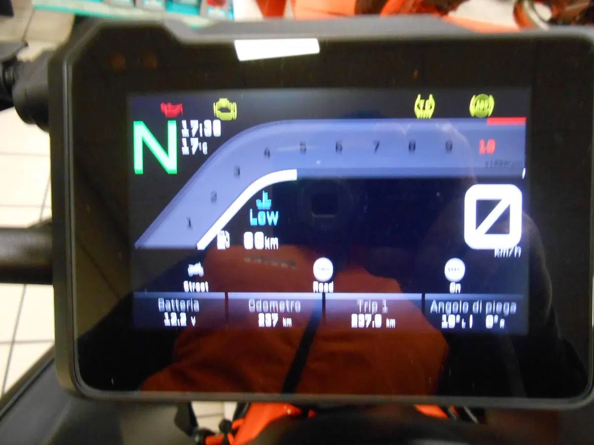 KTM 1390 Super Duke R (2024 - 26) (2)