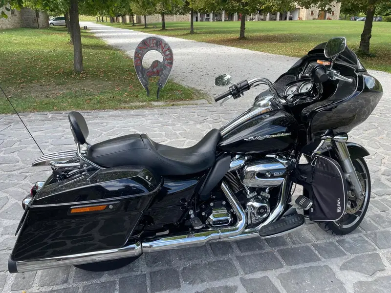 Harley-Davidson 107 Road Glide Special (2017 - 18) - FLTRXS