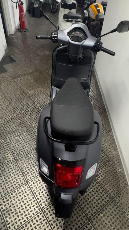 Vespa GTS 125 Super Sport (2025) (4)