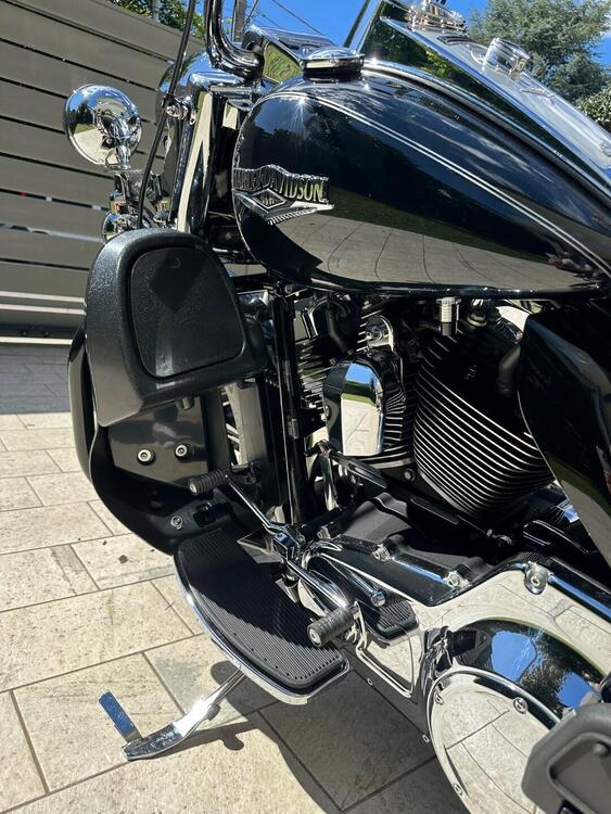 Harley-Davidson 1690 Road King (2013 - 16) - FLHR (5)