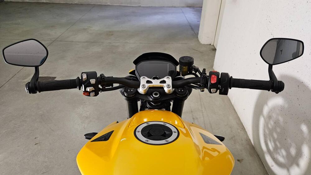 Triumph Street Triple 765 RS (2023 - 25) (4)