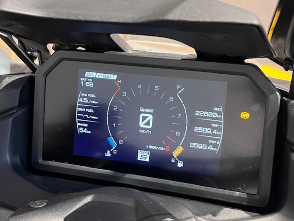 Yamaha T-Max 560 (2022 - 24) (3)