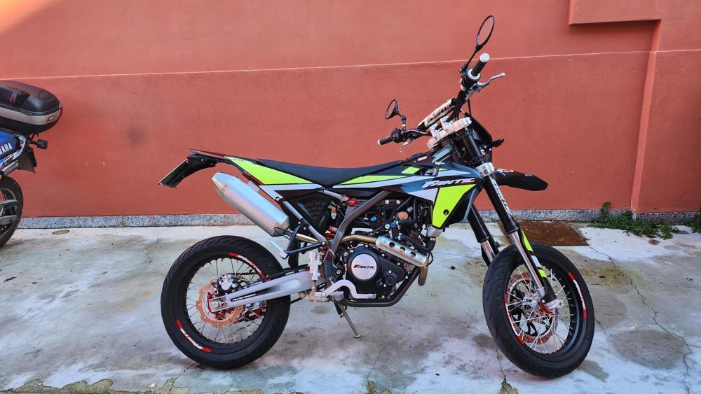 Fantic Motor XMF 125 Motard Performance 4T (2023 - 24)