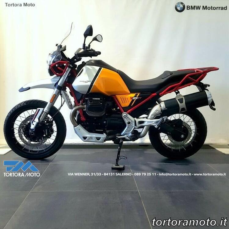 Moto Guzzi V85 TT Evocative Graphics (2019 - 20)