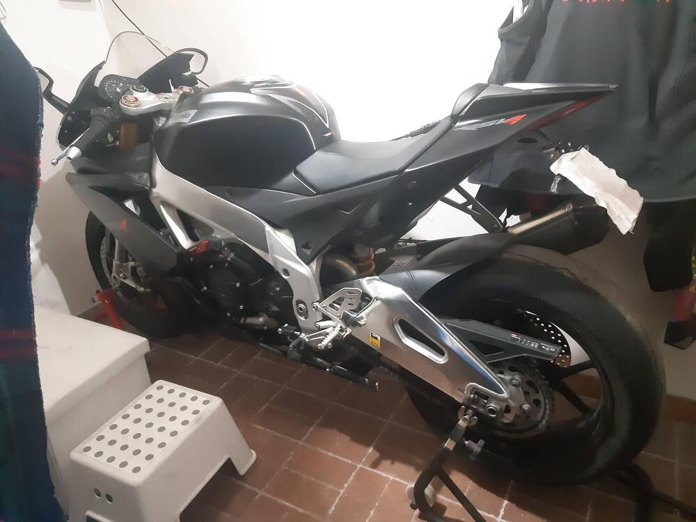 Aprilia RSV4 Factory APRC ABS (2011 - 15) (2)