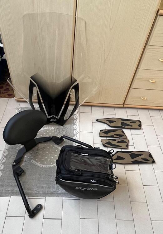 Accessori X Kymco Ak550 Givi