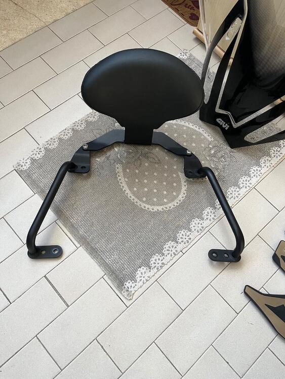 Accessori X Kymco Ak550 Givi (3)