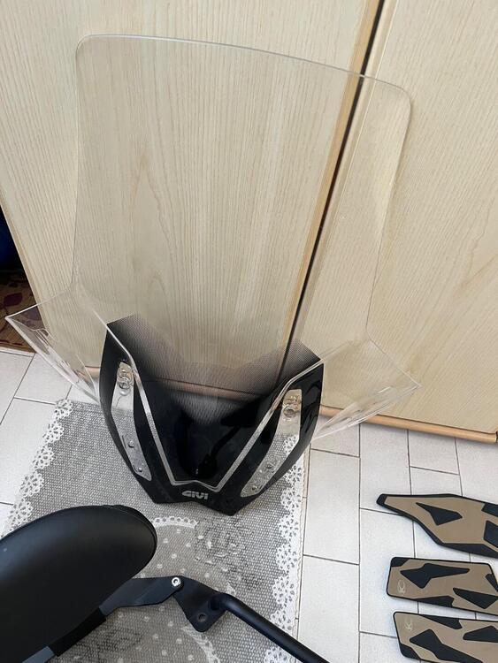 Accessori X Kymco Ak550 Givi (4)