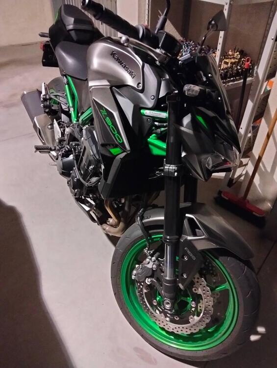 Kawasaki Z 900 (2021 - 24) (2)