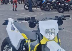 Husqvarna 701 Supermoto (2022) usata