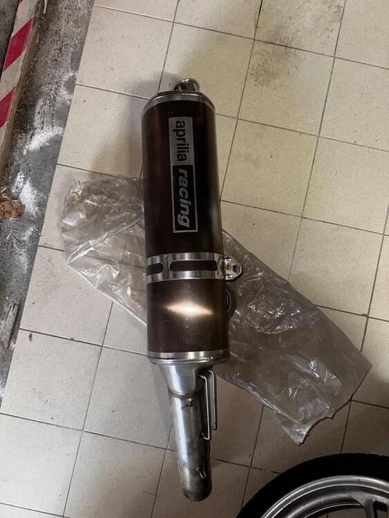 Scarico originale aprilia RSV 1000 2023