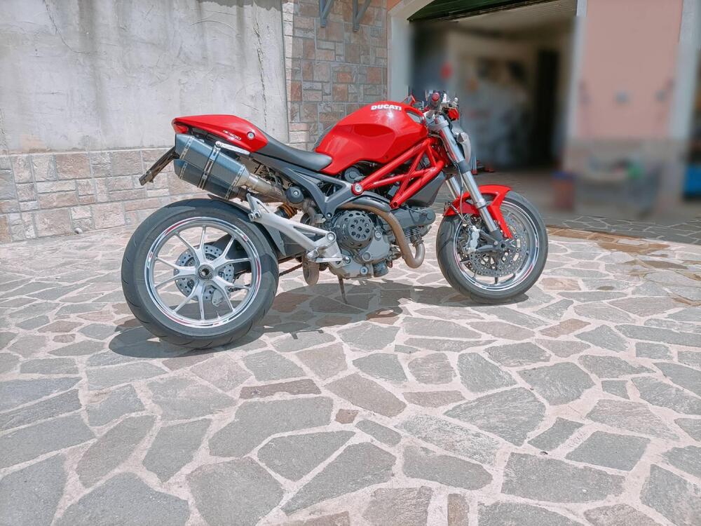 Ducati Monster 1100 (2009 -10) (4)
