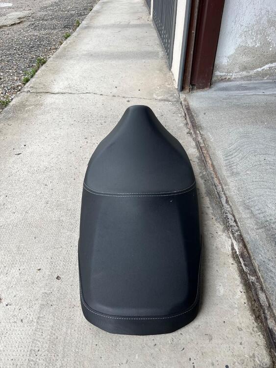 Sella Scooter SH 300 Honda (2)