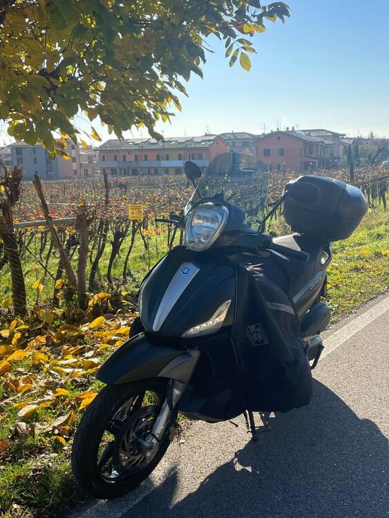 Piaggio Beverly 350 ABS (2016 - 20) (2)