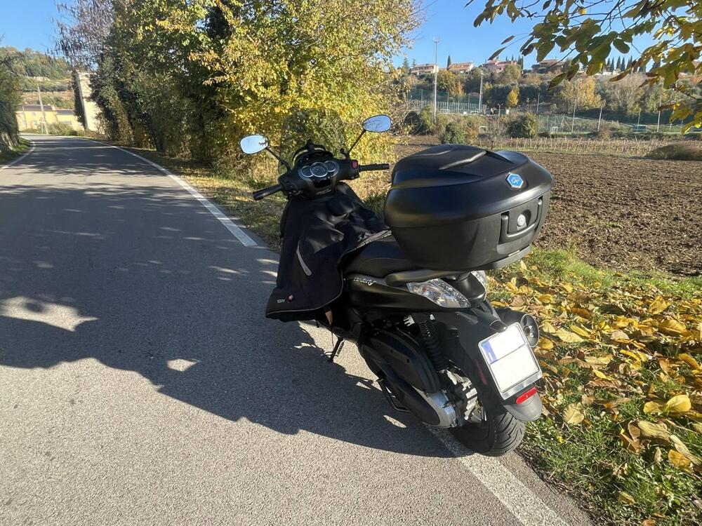 Piaggio Beverly 350 ABS (2016 - 20) (3)