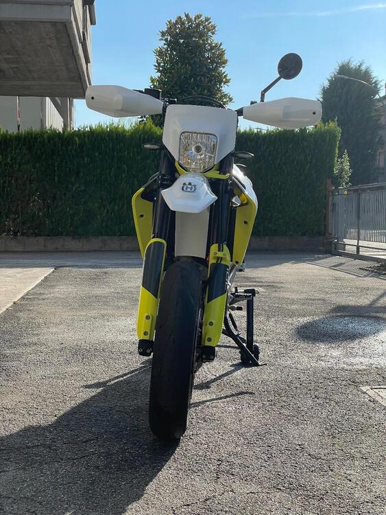 Husqvarna 701 Supermoto (2020) (5)