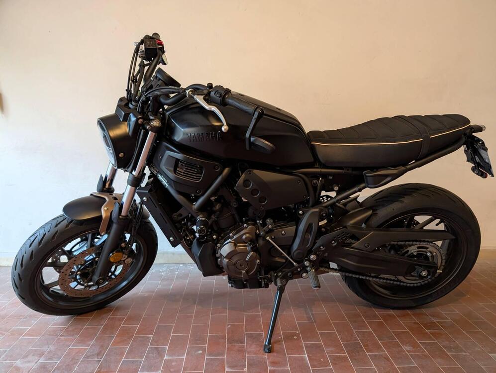 Yamaha XSR 700 (2021) (2)