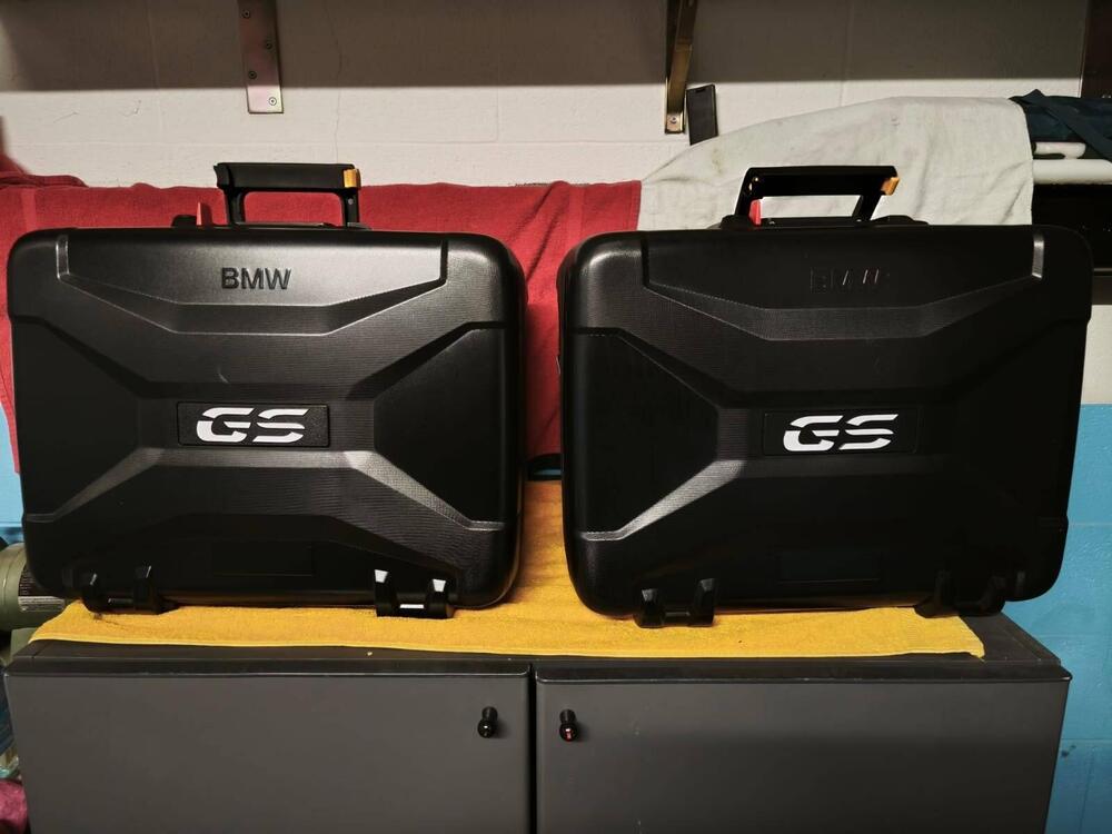 VALIGIE + TOP CASE VARIO BMW NERE (2)