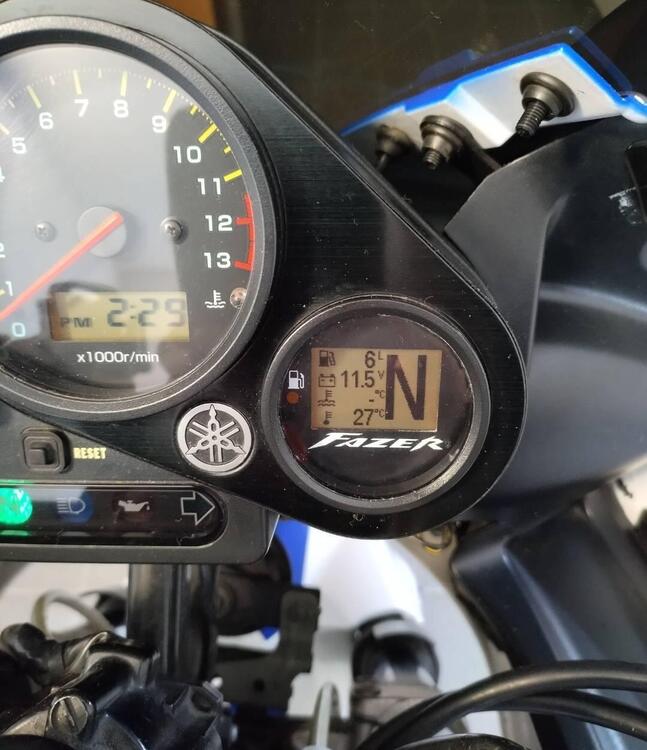 Yamaha FZS 1000 Fazer (4)