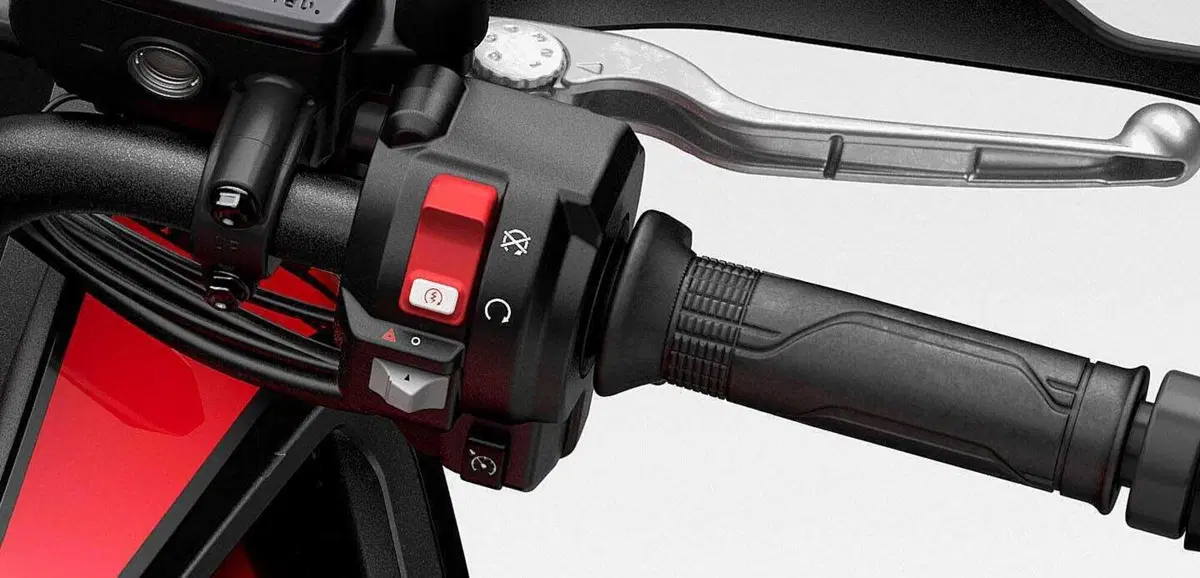 Honda CB 1000 GT 2026: la prova della crossover sportiva che punta al viaggio [VIDEO] (9)