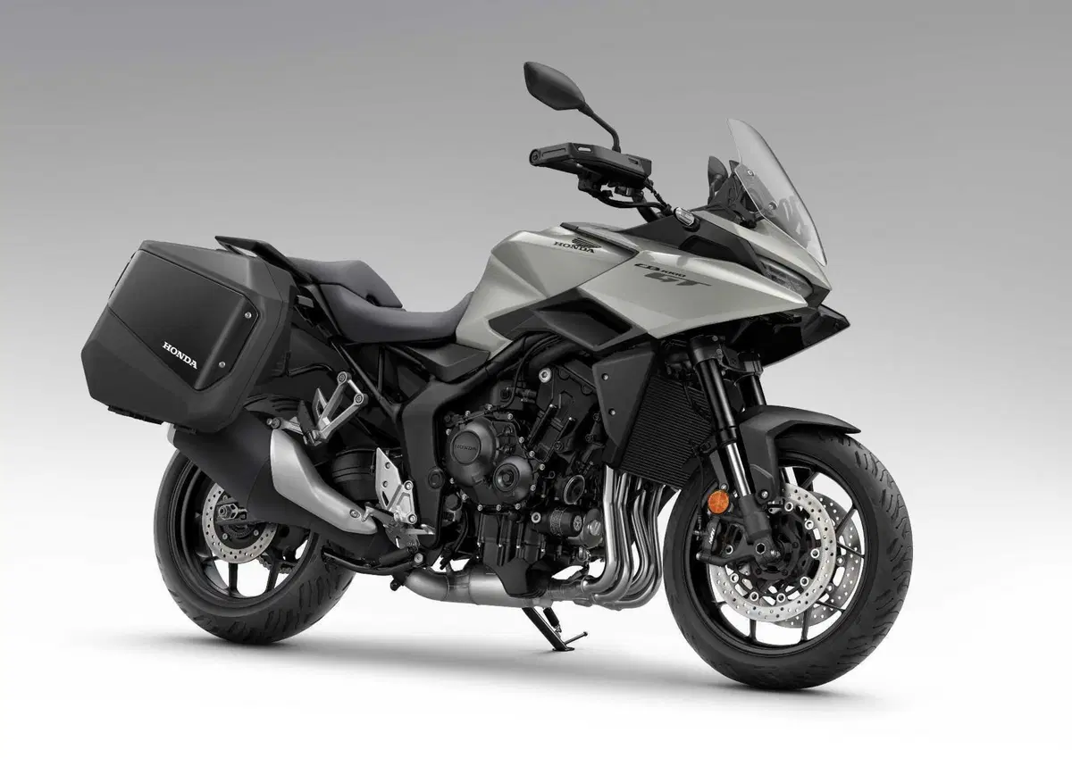 Honda CB 1000 GT 2026: la prova della crossover sportiva che punta al viaggio [VIDEO]