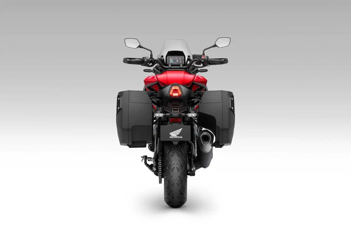 Honda CB 1000 GT 2026: la prova della crossover sportiva che punta al viaggio [VIDEO] (10)