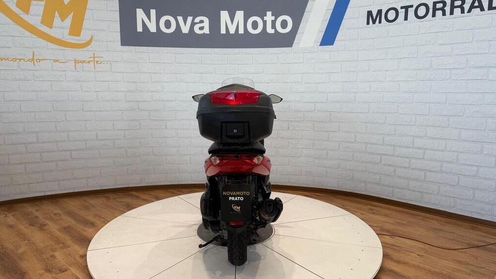 Yamaha N-Max 155 (2022 - 25) (4)