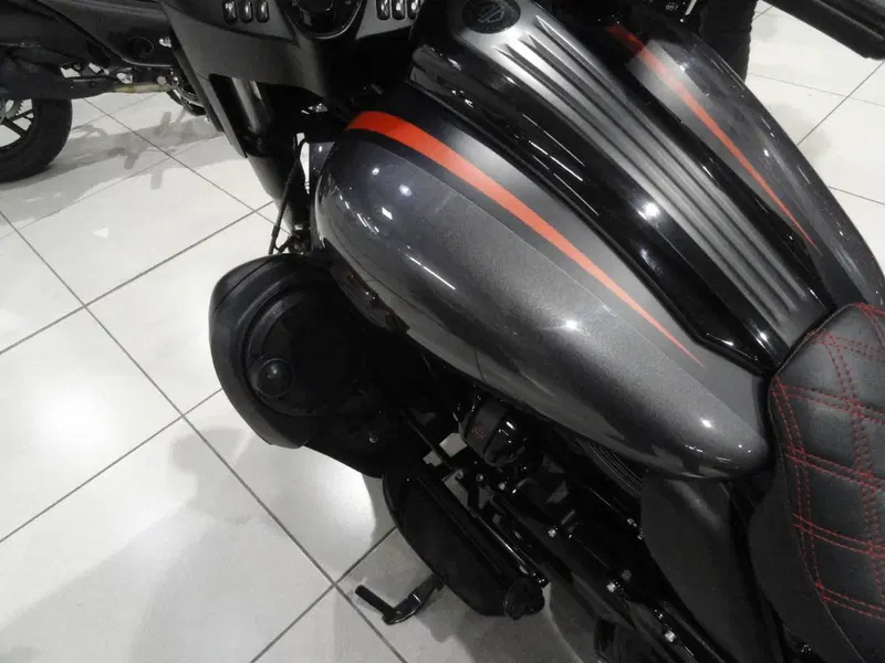 Harley-Davidson 117 Street Glide (2018 - 20) - FLHXSE (9)