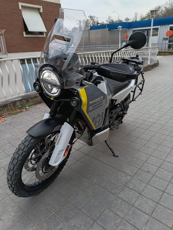 Husqvarna Norden 901 (2022 - 25)