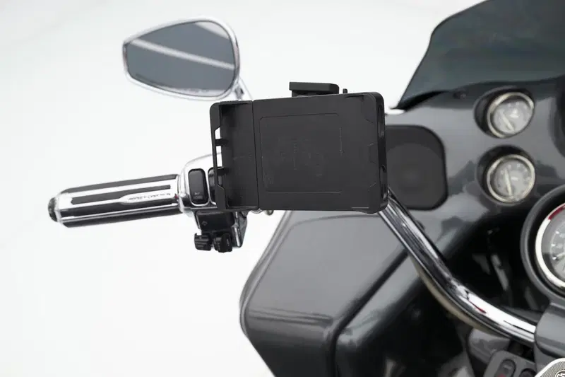 Harley-Davidson 1800 Road Glide Ultra (2011 - 12) - FLTRUSE (12)