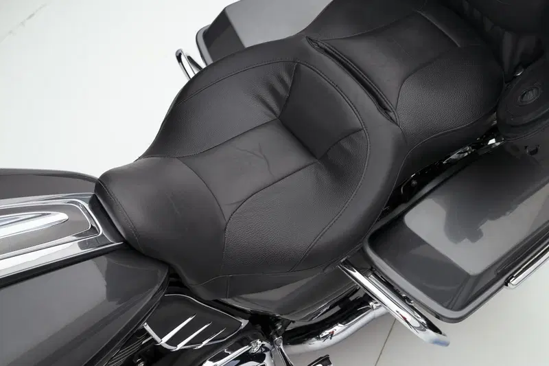 Harley-Davidson 1800 Road Glide Ultra (2011 - 12) - FLTRUSE (15)