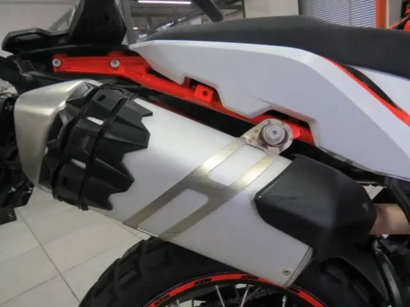 KTM 890 Adventure R (2021) (4)