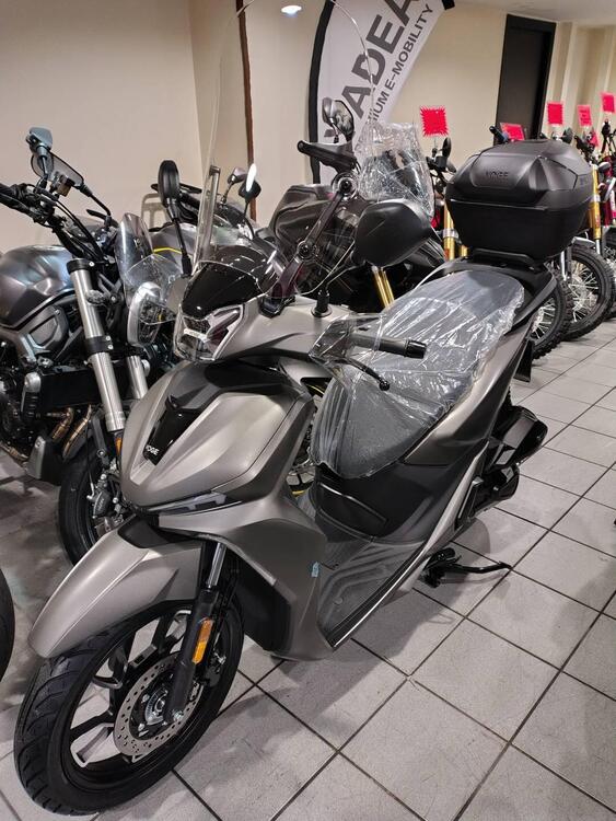 Voge Sfida SR16 125 (2025) (3)