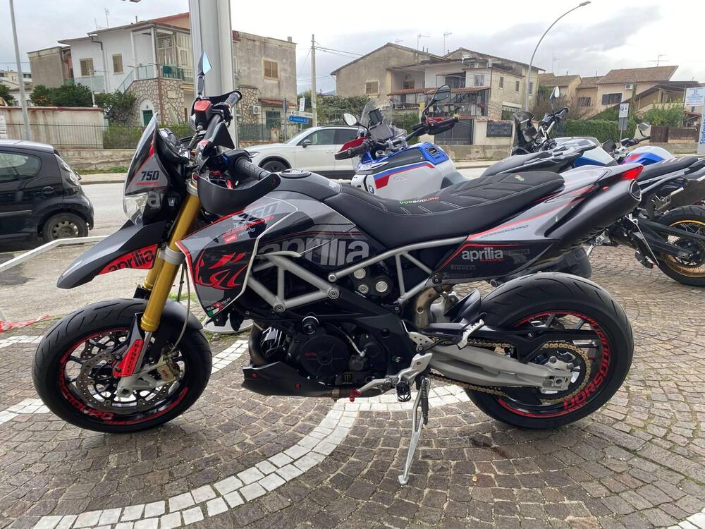 Aprilia Dorsoduro 750 (2009 - 14) (2)