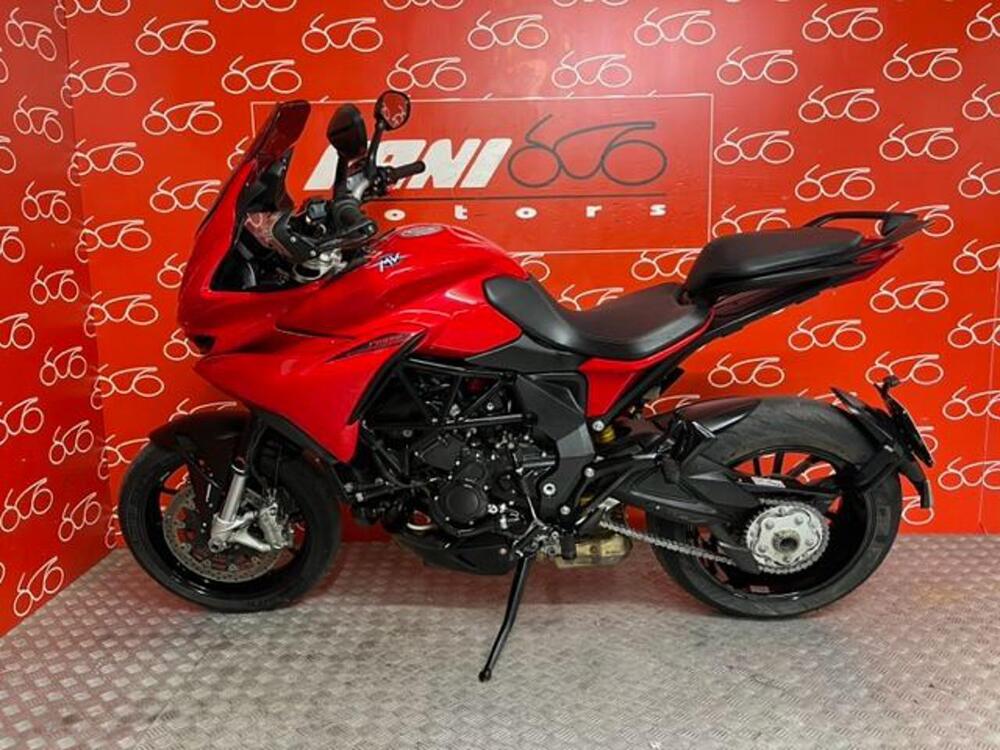MV Agusta Turismo Veloce 800 Rosso (2021 - 23) (4)