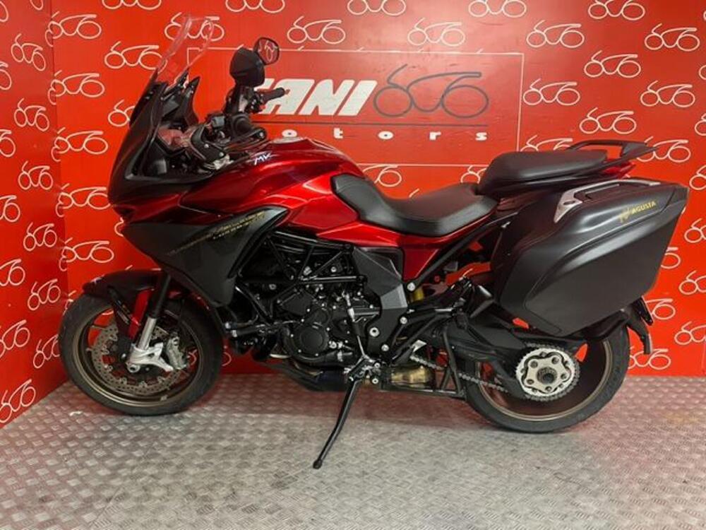 MV Agusta Turismo Veloce 800 Lusso (2021 - 22) (3)
